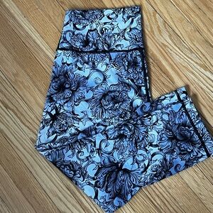 Lululemon Wunder Under Crop (Hi-Rise) *Full-On Luxtreme 21"